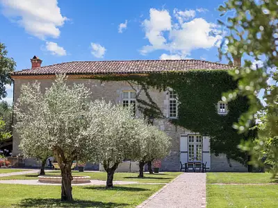 Maison, 749 m²