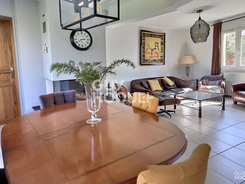 Maison, 220 m²