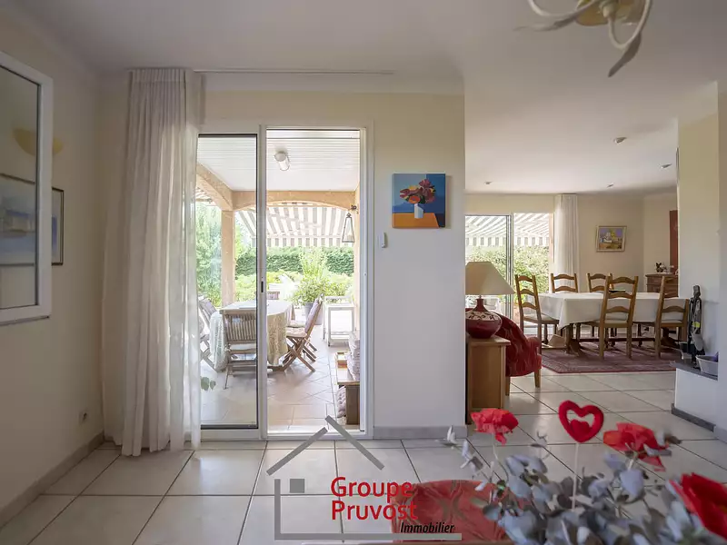 Maison, 240 m²