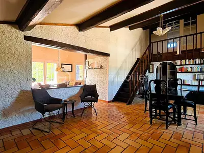 Maison, 248 m²