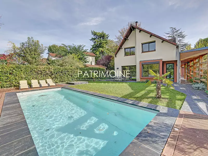 Maison, 355 m²