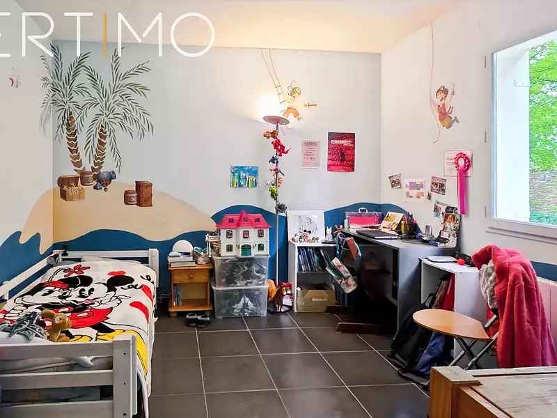 Maison, 242 m²