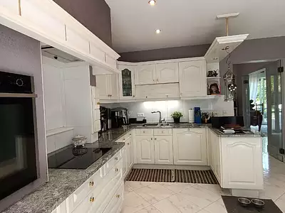 Maison, 353,5 m²
