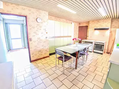 Maison, 570 m²
