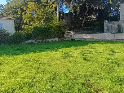 Terrain, 585 m²