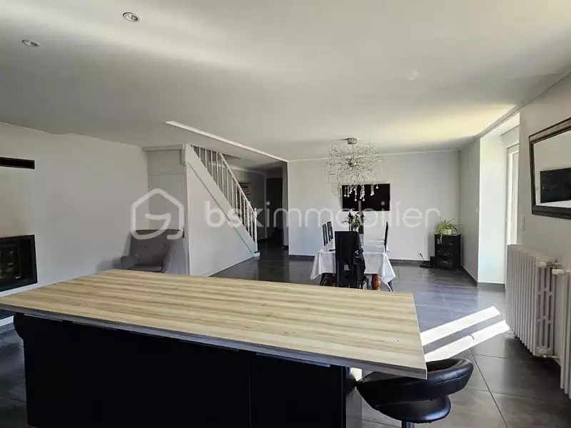 Maison, 200 m²