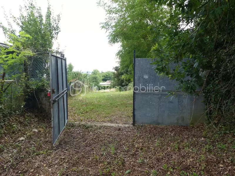 Terrain, 967 m²