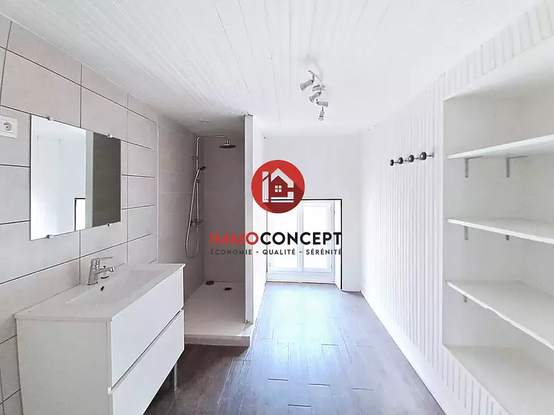 Immeuble, 136 m²