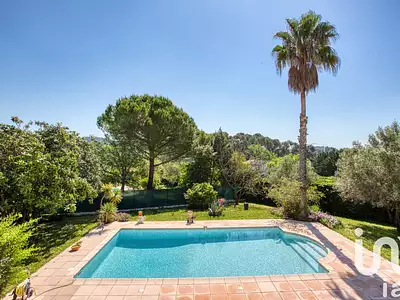 Maison, 164 m²