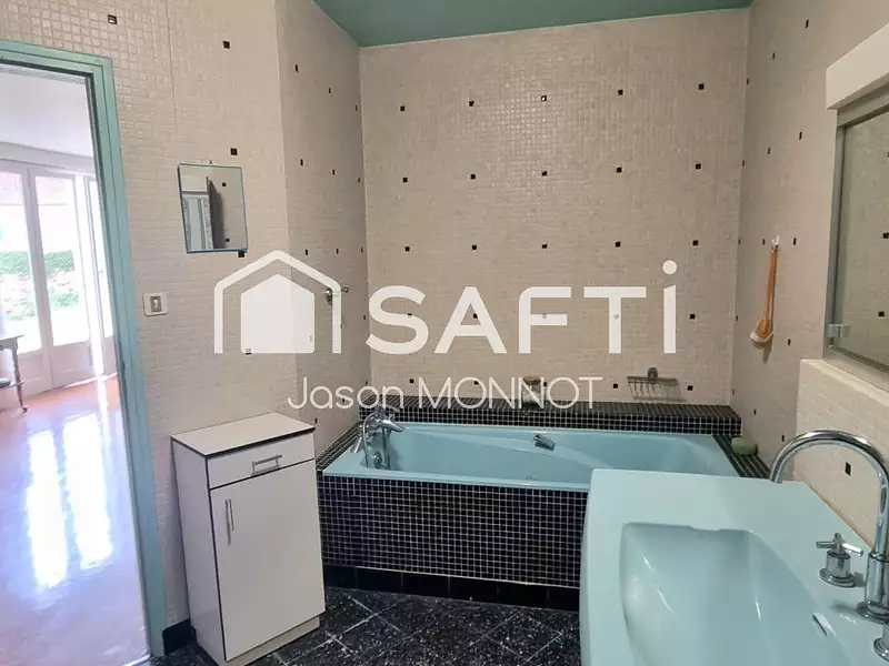 Maison, 180 m²