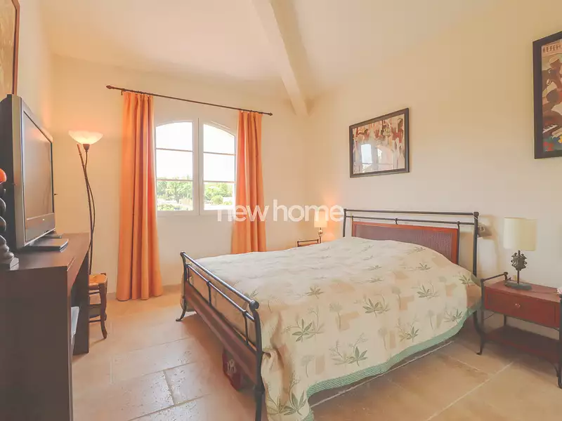 Maison, 320 m²