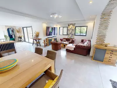 Maison, 266 m²
