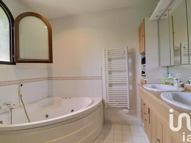 Maison, 168 m²