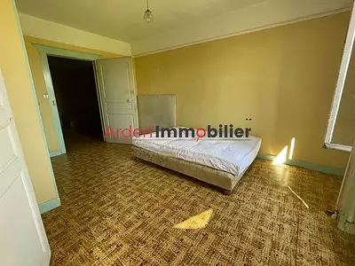 Maison, 220 m²