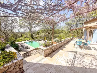 Maison, 250 m²