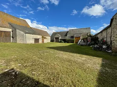 Maison, 1 100 m²