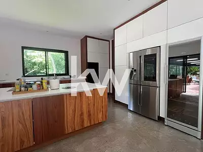 Maison, 395 m²