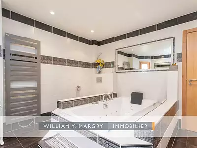 Maison, 190 m²