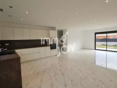 Maison, 111 m²
