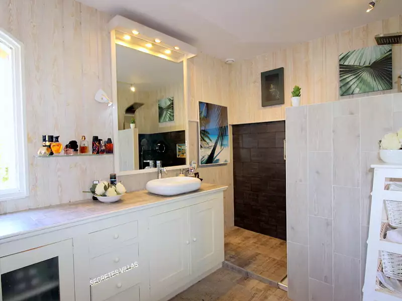 Maison, 360 m²