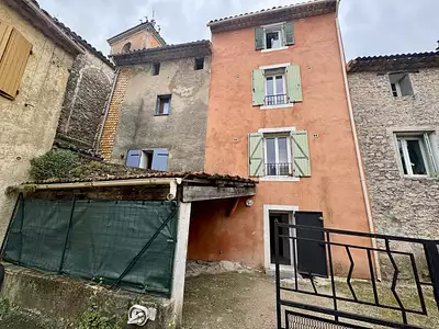 Immeuble, 125,86 m²