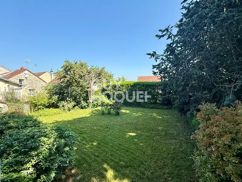 Maison, 245 m²
