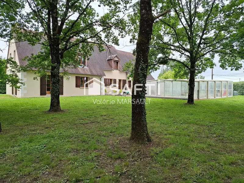 Maison, 204 m²
