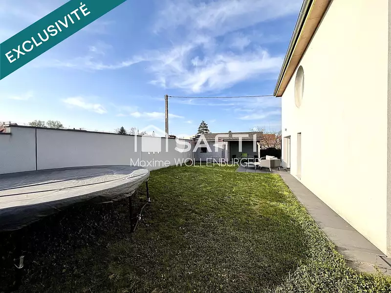 Maison, 245 m²