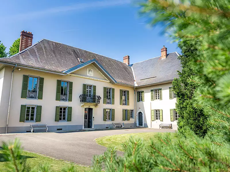 Maison, 1 500 m²