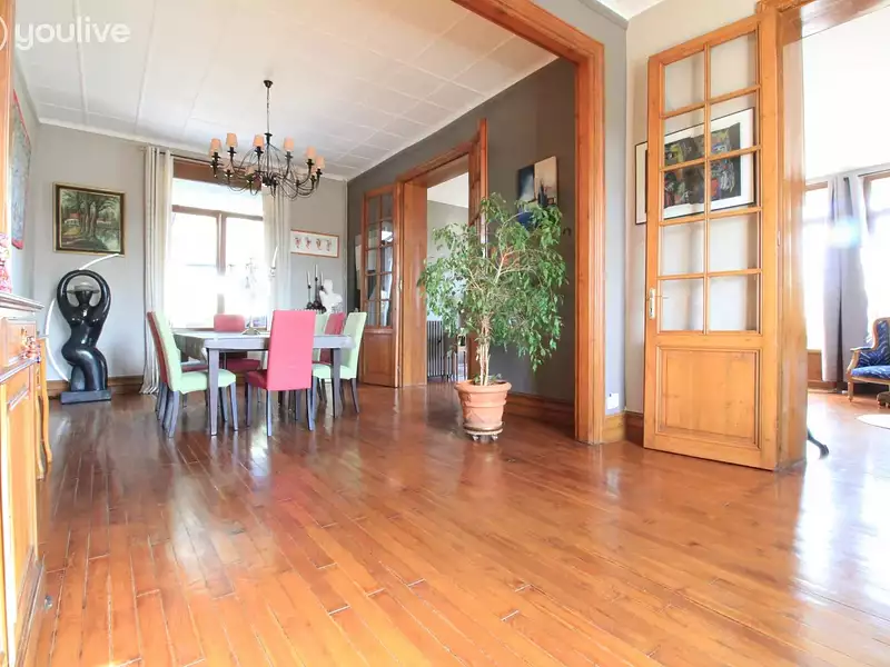 Maison, 218 m²