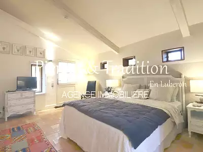 Maison, 301 m²