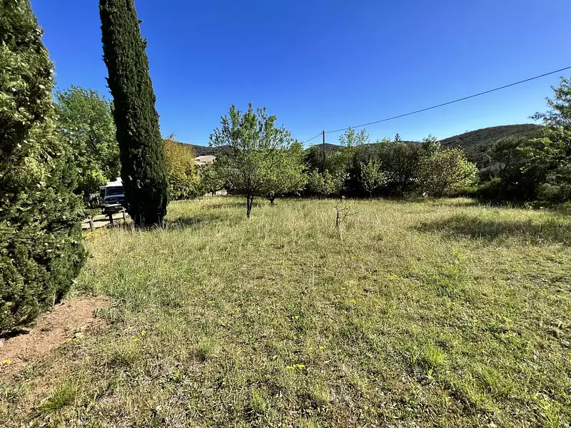 Terrain, 1 012 m²