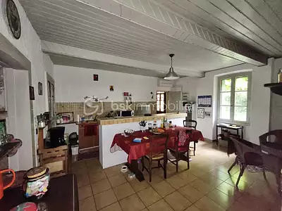 Maison, 225 m²