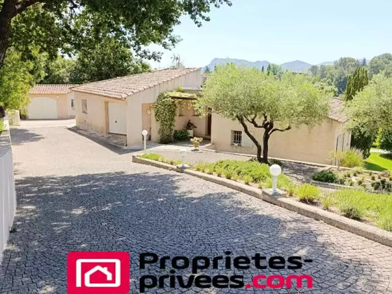 Maison, 165 m²