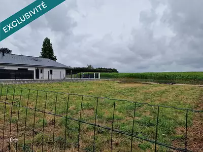 Terrain, 700 m²