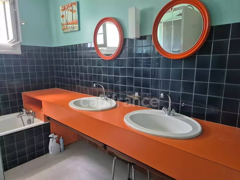 Maison, 167 m²