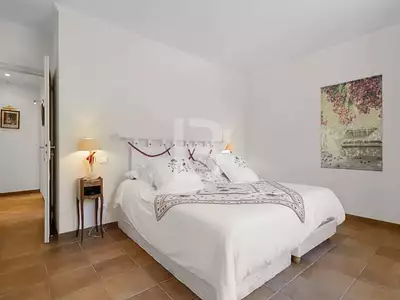 Maison, 240 m²