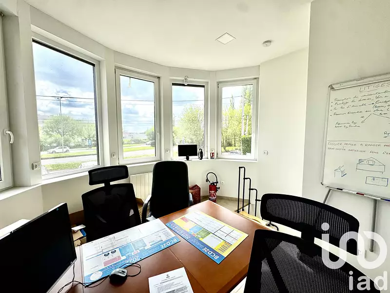 Immeuble, 220 m²