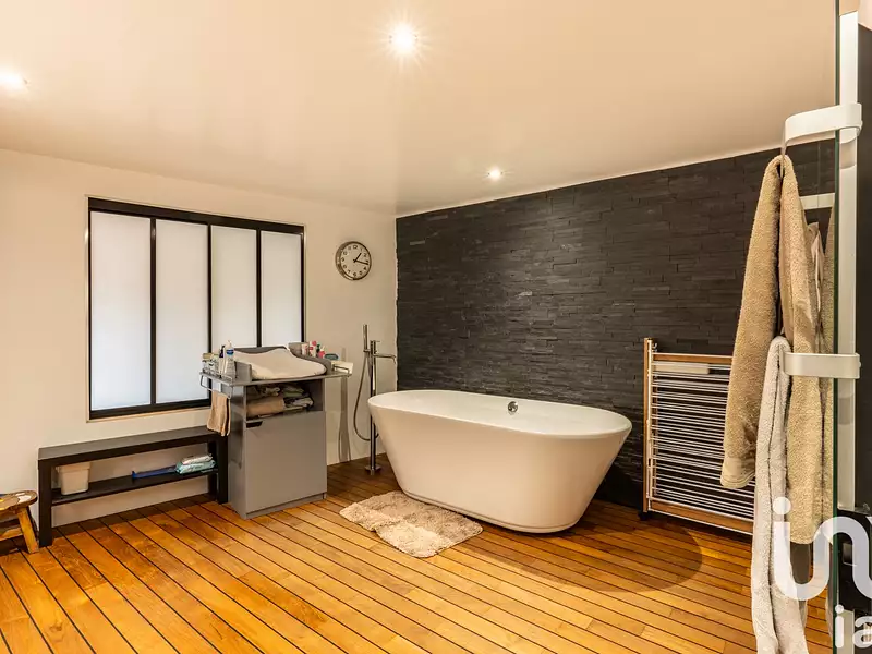 Maison, 176 m²
