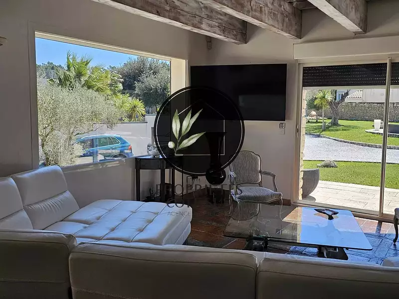 Maison, 215 m²