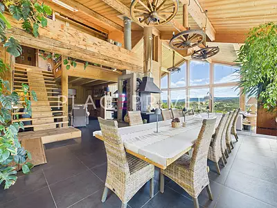 Maison, 704 m²