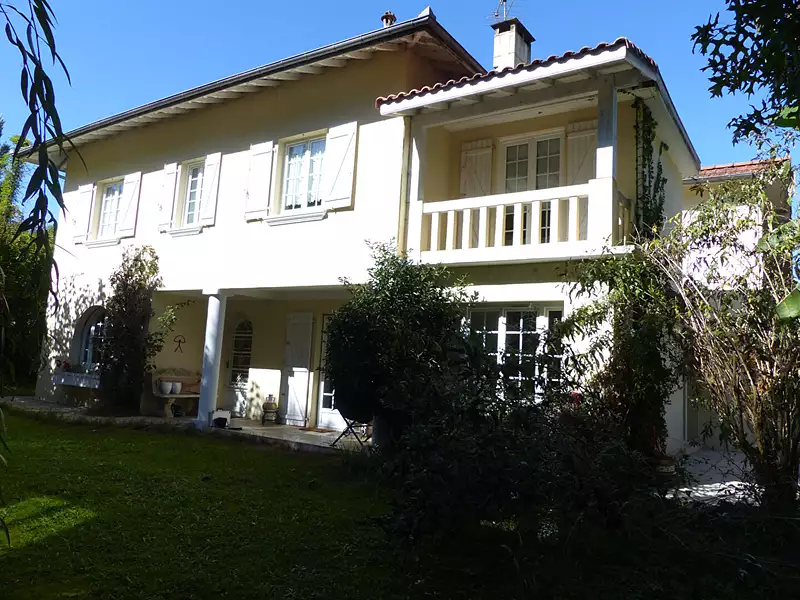 Maison, 250 m²