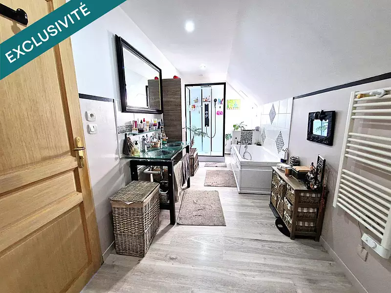Maison, 141 m²