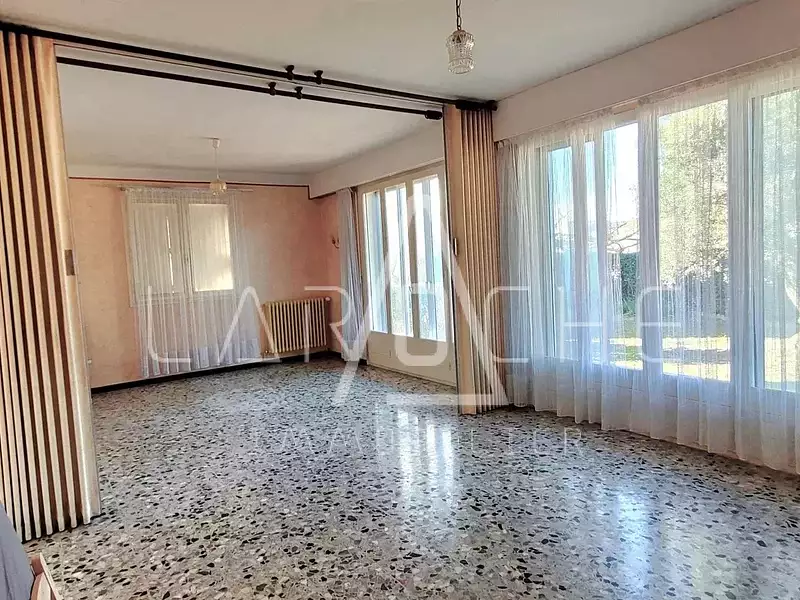 Maison, 163 m²