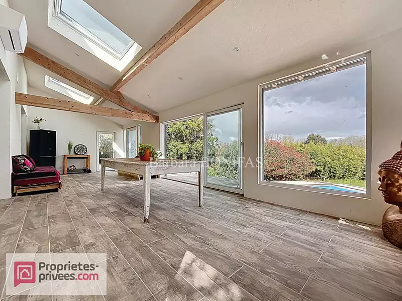 Maison, 384 m²