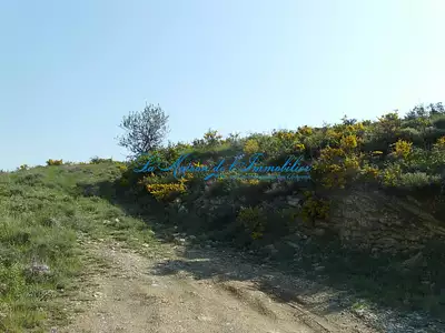 Terrain, 3 328 m²