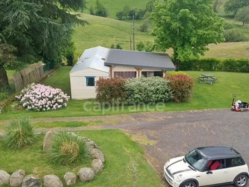 Maison, 1 100 m²