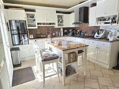 Maison, 140 m²