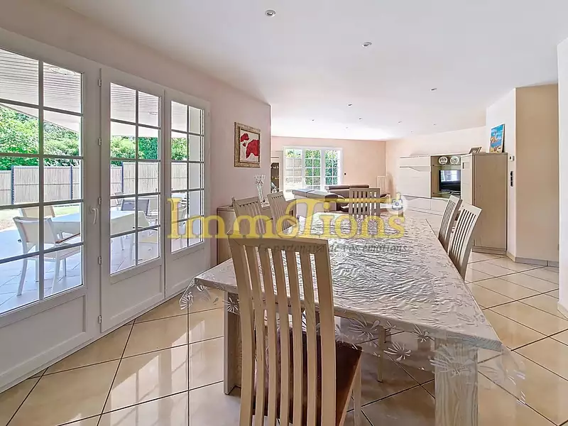 Maison, 160 m²