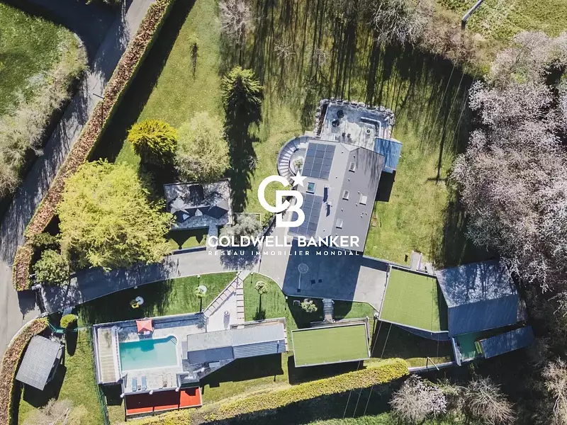 Maison, 280 m²